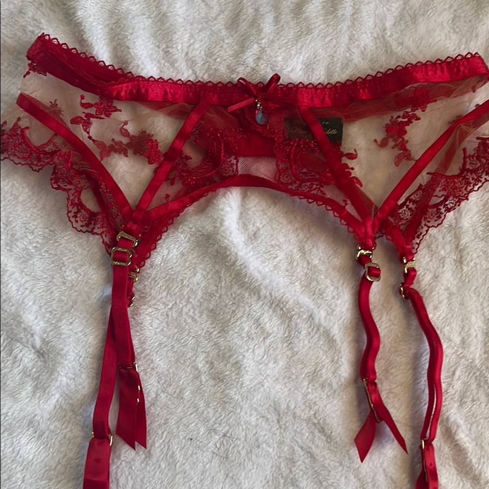 Honey Birdette